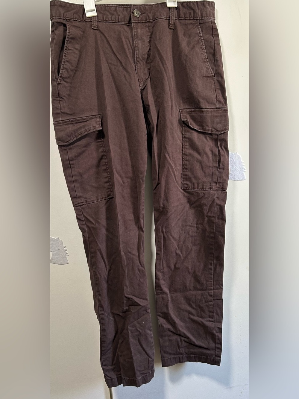 Old Navy Men's Brown Cargo Pants - Pocketed Utility Style